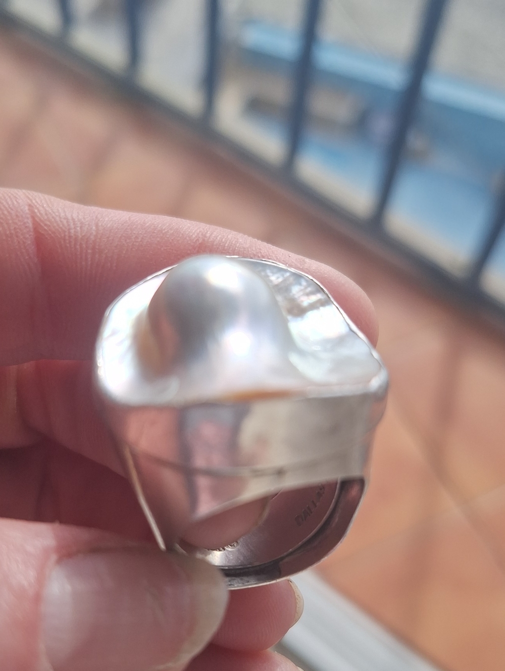 Rececca Collins Mabe Pearl/Blister Pearl/Mother
Sterling Silver Statement Ring